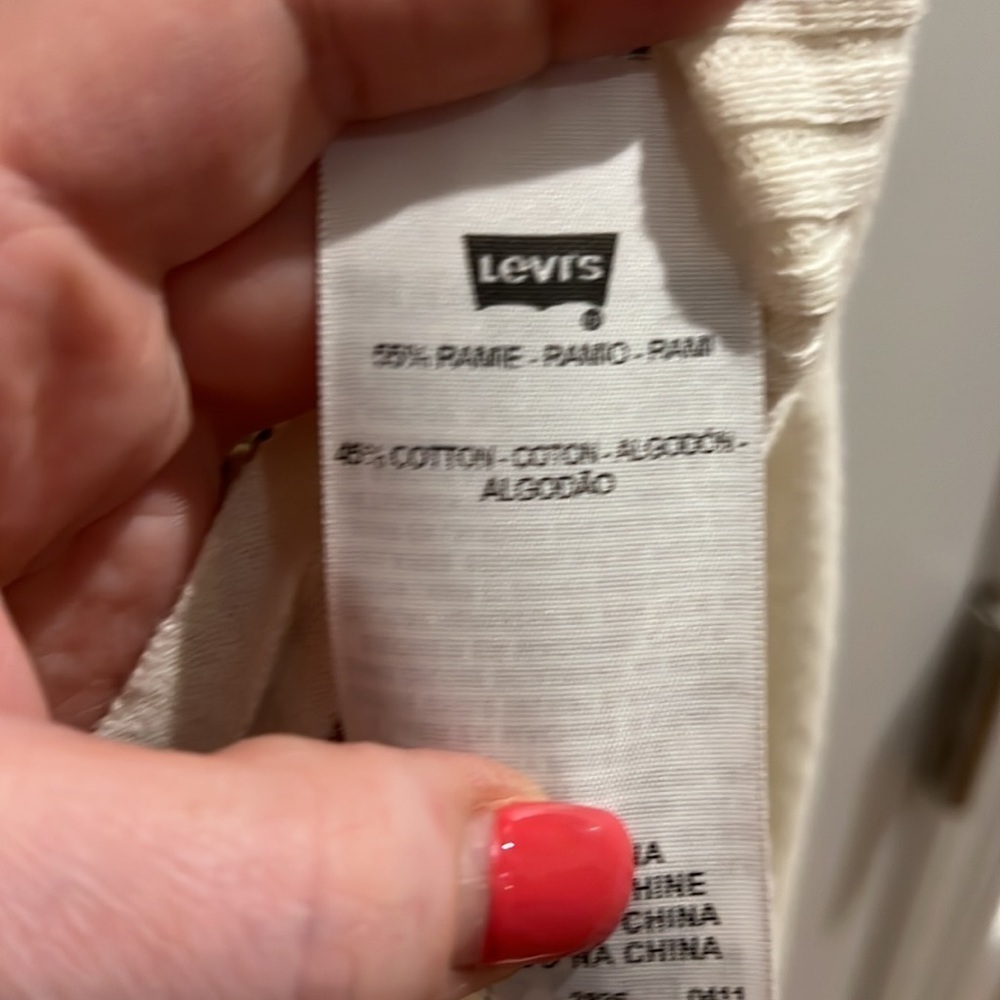 Levi’s shawl tie front sweater vest medium - Picture 4 of 4